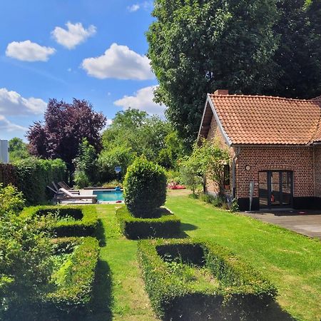 Ferme De Caractere Avec Piscine Et Cheminee Villa Sainghin-en-Mélantois Екстериор снимка
