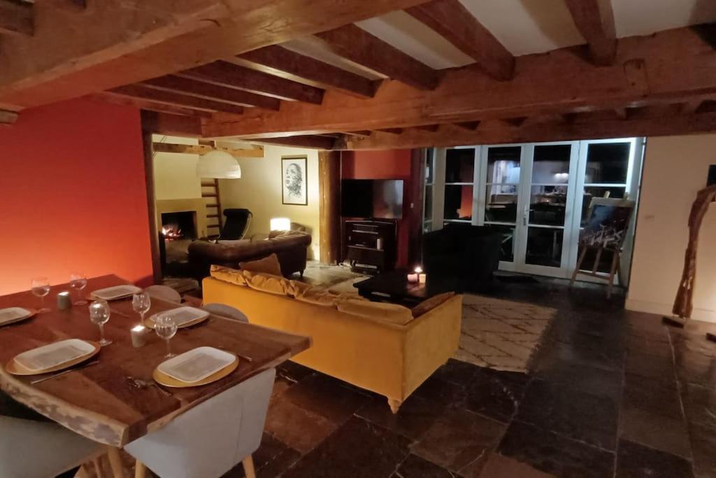 Ferme De Caractere Avec Piscine Et Cheminee Villa Sainghin-en-Mélantois Екстериор снимка