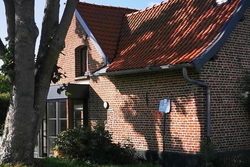 Ferme De Caractere Avec Piscine Et Cheminee Villa Sainghin-en-Mélantois Екстериор снимка